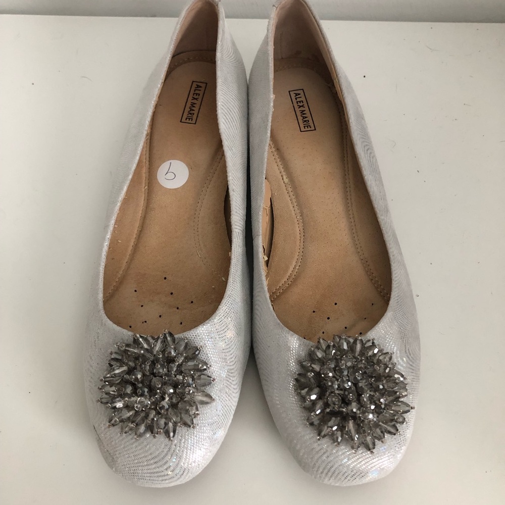 NWOT Alex Marie Silver-Embellished Silver Shimmer Ballet Flats